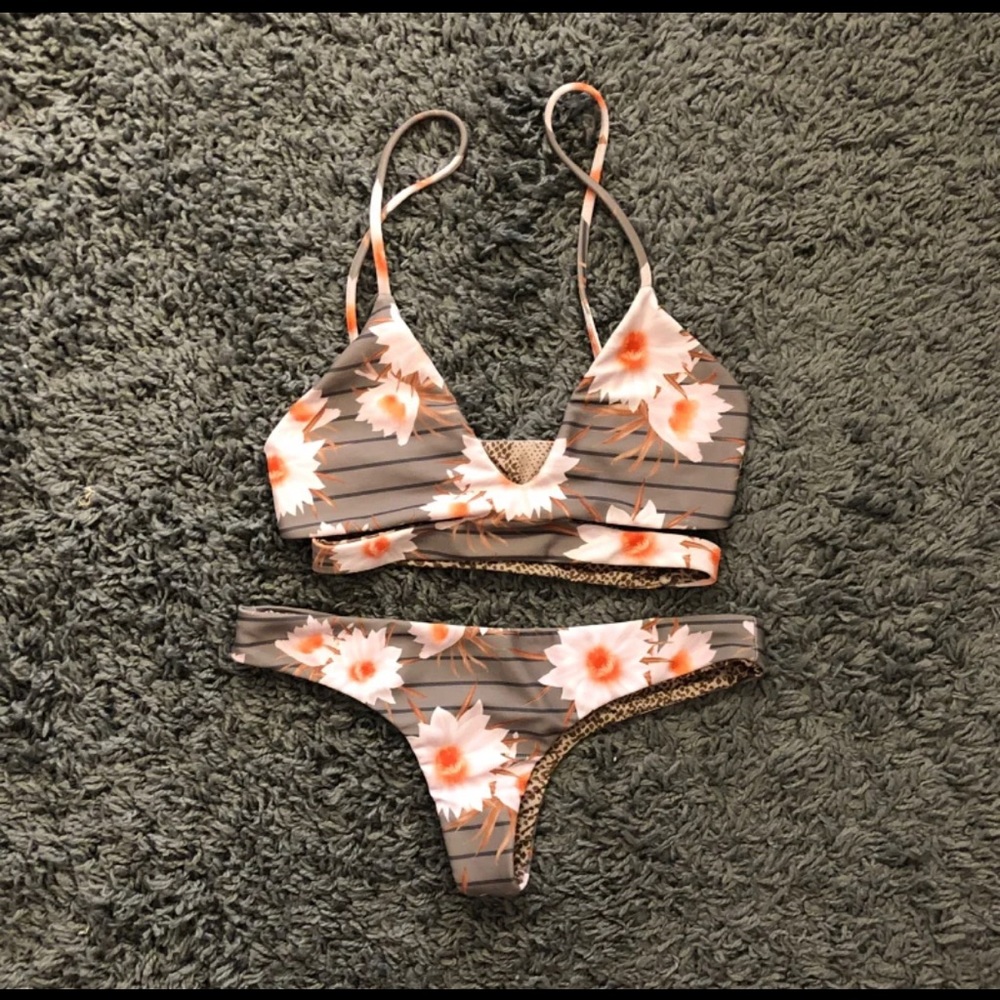 ❌SOLD❌ Dragon Stripe Set